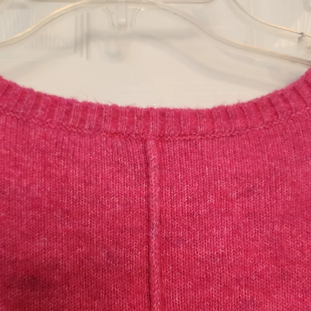 Vince Camuto V-Neck Sweater in Vibrant Pink - Picture 8 of 13